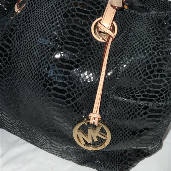 Michael Kors - Picture 2 of 3